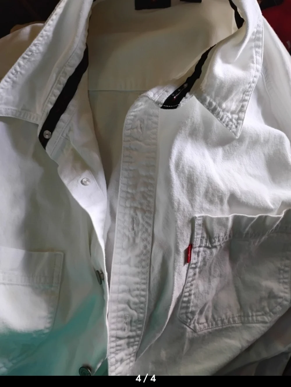 Levi's Men's White Long Sleeve Button-Down Shirt with Chest Pockets